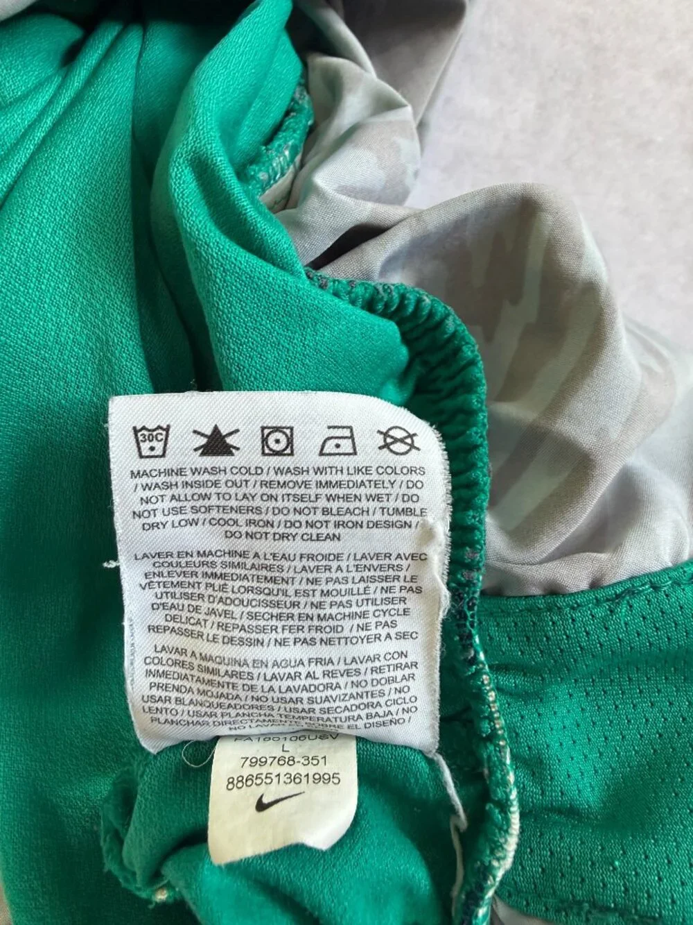 Nike Dri-FIT Tempo Womens Running Shorts Green Black Sz L Lightweight Mesh
